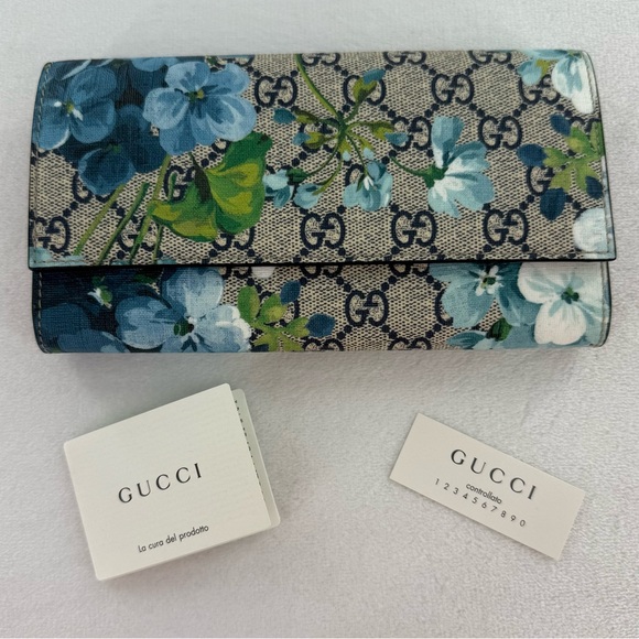 Gucci Handbags - NWOT Gucci Blooms Wallet